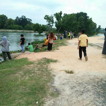 Damai Homestay Pantai Pelindung Kuantan Eksteriør billede